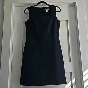 Isabella Bird Black Sleeveless Dress